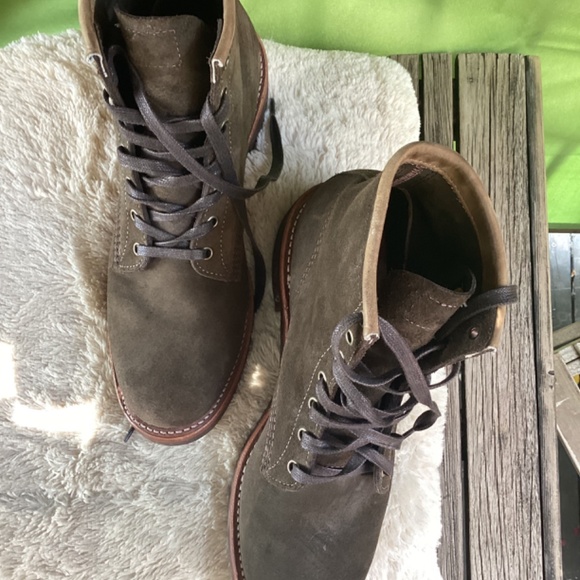 Men Chippewa boots like new in 11 US, moss green. - Picture 8 of 16